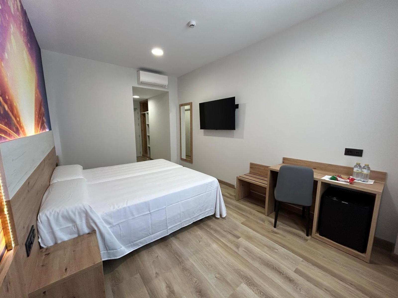 Hotel Javalambre La Puebla De Valverde Esterno foto